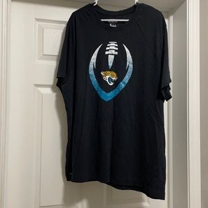 Men’s Nike shirt